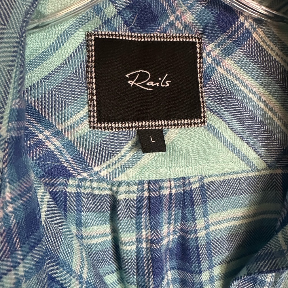 RAILS Britt Rolled Cap Sleeve Plaid Flannel Short Sleeve Button Top Large - Picture 3 of 4